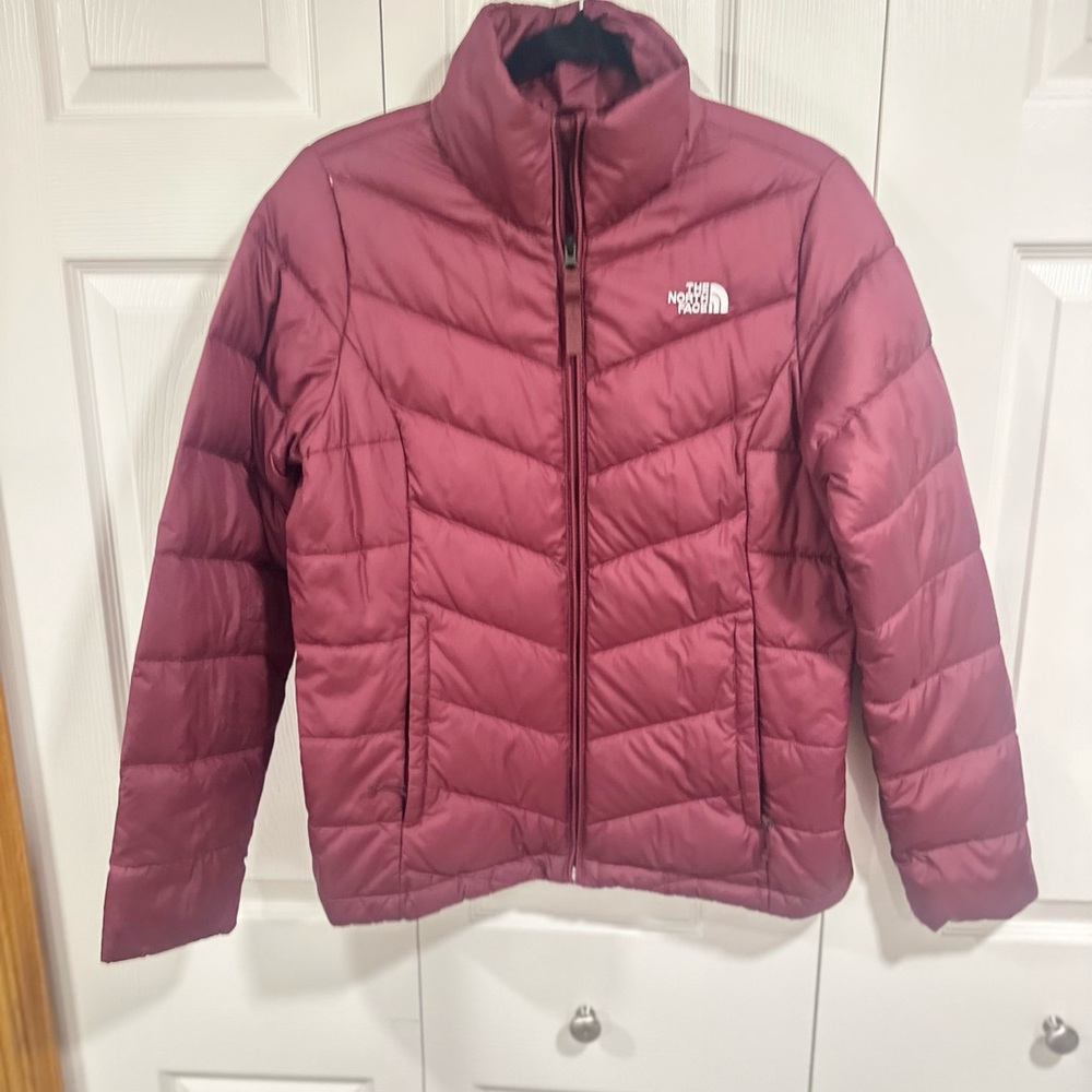 The North Face Burgundy 550 Puffer